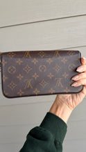 Load image into Gallery viewer, Louis Vuitton Monogram Felicie