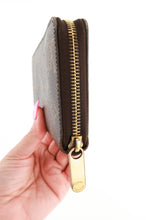 Load image into Gallery viewer, Louis Vuitton Monogram Zippy