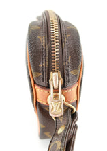 Load image into Gallery viewer, Louis Vuitton Monogram Dragonne Clutch