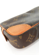 Load image into Gallery viewer, Louis Vuitton Monogram Dragonne Clutch
