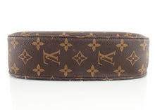 Load image into Gallery viewer, Louis Vuitton Monogram St Cloud