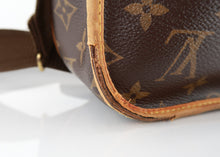 Load image into Gallery viewer, Louis Vuitton Monogram Bosphore Messenger