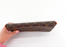 Load image into Gallery viewer, Louis Vuitton Monogram Favorite MM
