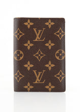 Load image into Gallery viewer, Louis Vuitton Monogram Passport Holder
