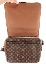 Load image into Gallery viewer, Louis Vuitton Monogram Valmy GM