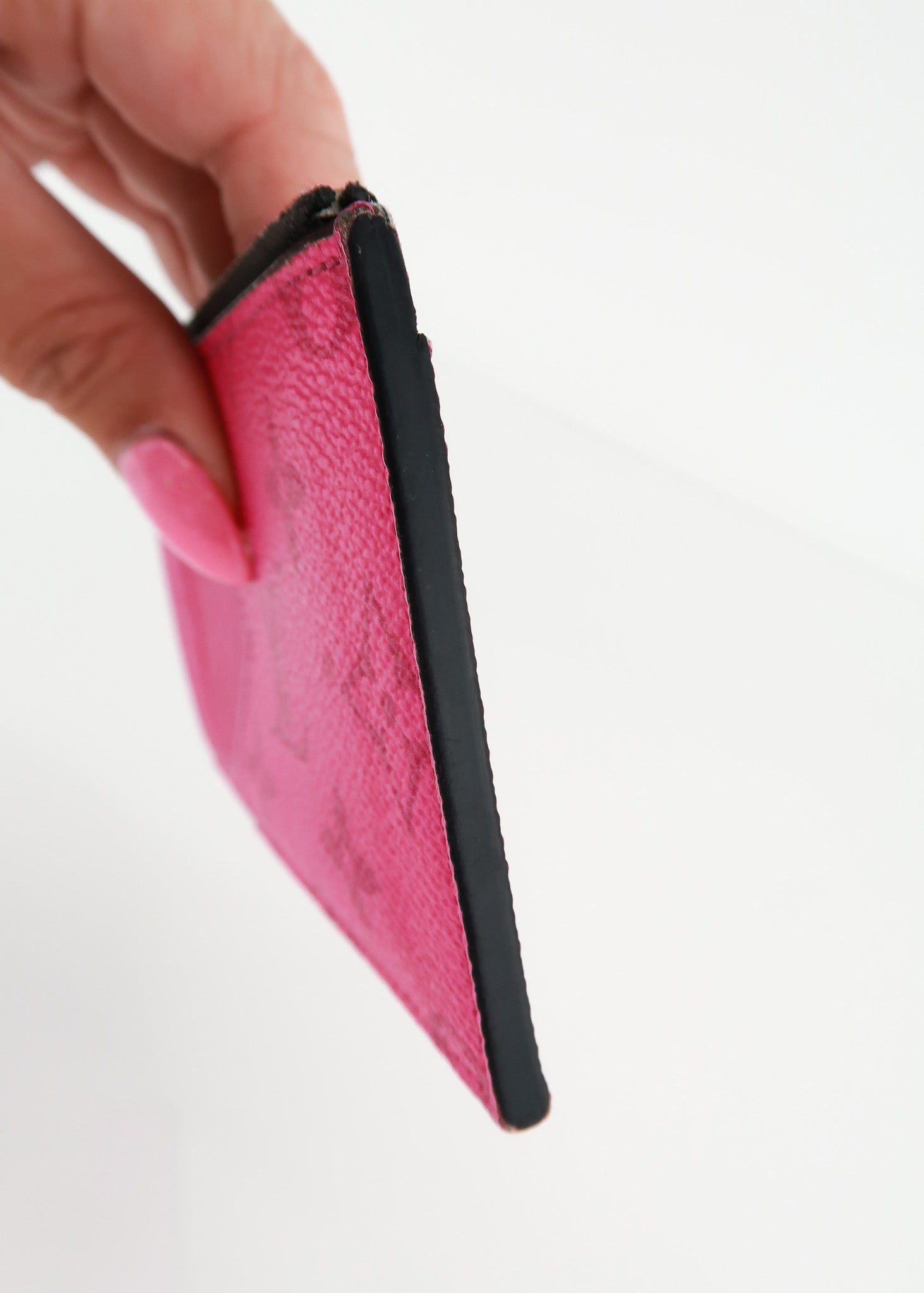 Louis Vuitton Taigarama Card Coin Pink – DAC