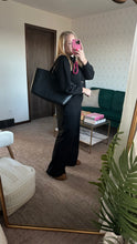 Load image into Gallery viewer, Tory Burch McGraw Large Leather Tote Black