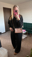 Load image into Gallery viewer, Tory Burch Pebbled Leather Robinson Crossbody Tan