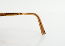 Load image into Gallery viewer, Louis Vuitton Petit Soupçon Cat Eye Sunglasses