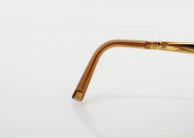 Load image into Gallery viewer, Louis Vuitton Petit Soupçon Cat Eye Sunglasses