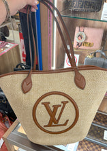 Load image into Gallery viewer, Louis Vuitton Saint Jacques Caramel