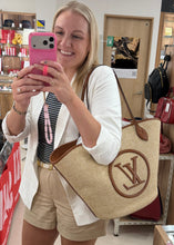 Load image into Gallery viewer, Louis Vuitton Saint Jacques Caramel