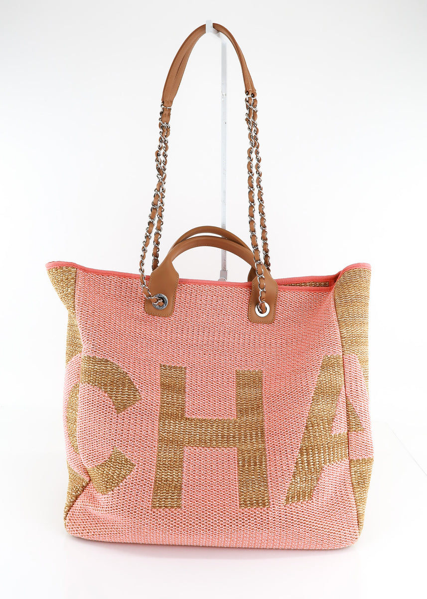 CHANEL pink raffia and pink leather DEAUVILLE SMALL Shopper
