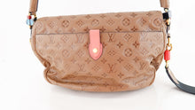 Load image into Gallery viewer, Louis Vuitton Empreinte Underground Messenger Bag