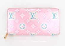 Load image into Gallery viewer, Louis Vuitton Vernis Monogram Zippy Pink