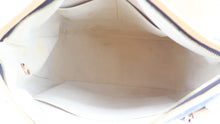 Load image into Gallery viewer, Louis Vuitton Monogram Estrela MM