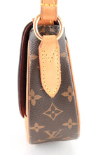 Load image into Gallery viewer, Louis Vuitton Monogram Saint Cloud NM