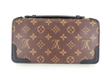 Load image into Gallery viewer, Louis Vuitton Monogram Daily Oganizer Wallet