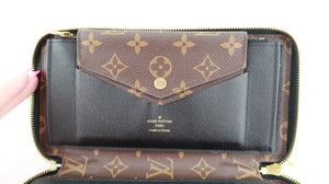 Louis Vuitton Monogram Daily Oganizer Wallet