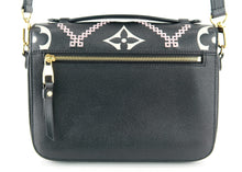 Load image into Gallery viewer, Louis Vuitton Broderies Pochette Metis Black