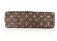 Load image into Gallery viewer, Louis Vuitton Monogram Toiletry 28