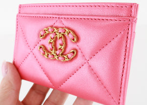Chanel 19 Quilted Lambskin Card Holder Pink Metallic