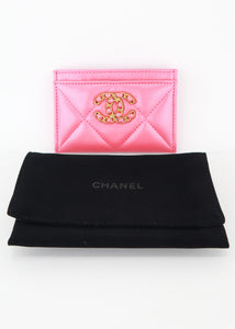 Chanel 19 Quilted Lambskin Card Holder Pink Metallic