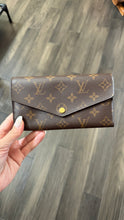 Load image into Gallery viewer, Louis Vuitton Monogram Sarah Wallet Rose Ballerine