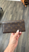Load image into Gallery viewer, Louis Vuitton Monogram Sarah Wallet Rose Ballerine
