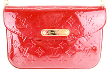 Load image into Gallery viewer, Louis Vuitton Vernis Monogram Rodeo Red