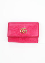 Load image into Gallery viewer, Gucci Calfskin 6 Key Holder Pink