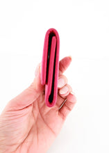 Load image into Gallery viewer, Gucci Calfskin 6 Key Holder Pink