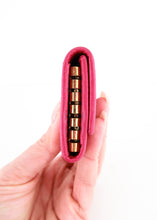 Load image into Gallery viewer, Gucci Calfskin 6 Key Holder Pink