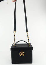 Load image into Gallery viewer, Chanel Caviar Vintage Vanity Case Black