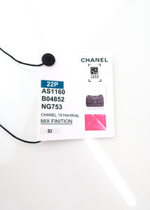 Chanel 19 Quilted Goatskin Medium Pink