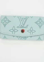 Load image into Gallery viewer, Louis Vuitton Mahina Key Holder Blue