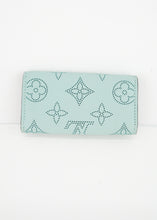 Load image into Gallery viewer, Louis Vuitton Mahina Key Holder Blue