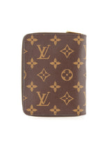 Load image into Gallery viewer, Louis Vuitton Monogram Zippy Passport Wallet