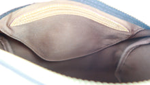 Load image into Gallery viewer, Louis Vuitton Monogram Speedy 25