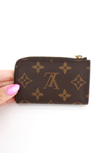 Load image into Gallery viewer, Louis Vuitton Noa Key Pouch Sweet Coral