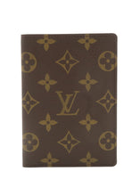 Load image into Gallery viewer, Louis Vuitton Monogram Passport Cover