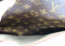 Load image into Gallery viewer, Louis Vuitton Monogram Reporter