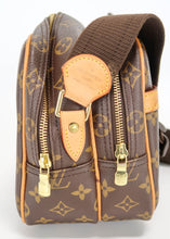 Load image into Gallery viewer, Louis Vuitton Monogram Reporter