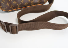Load image into Gallery viewer, Louis Vuitton Monogram Reporter
