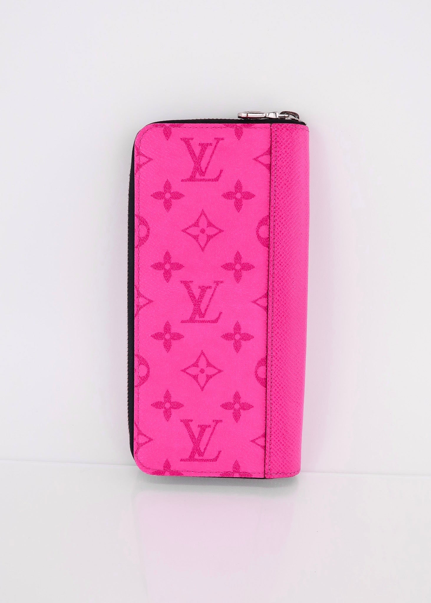 Louis Vuitton Taigarama Pink Zippy Wallet – DAC