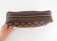 Load image into Gallery viewer, Louis Vuitton Damier Ebene Trousse Toiletry 23