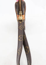 Load image into Gallery viewer, Louis Vuitton Monogram Dragonne Clutch