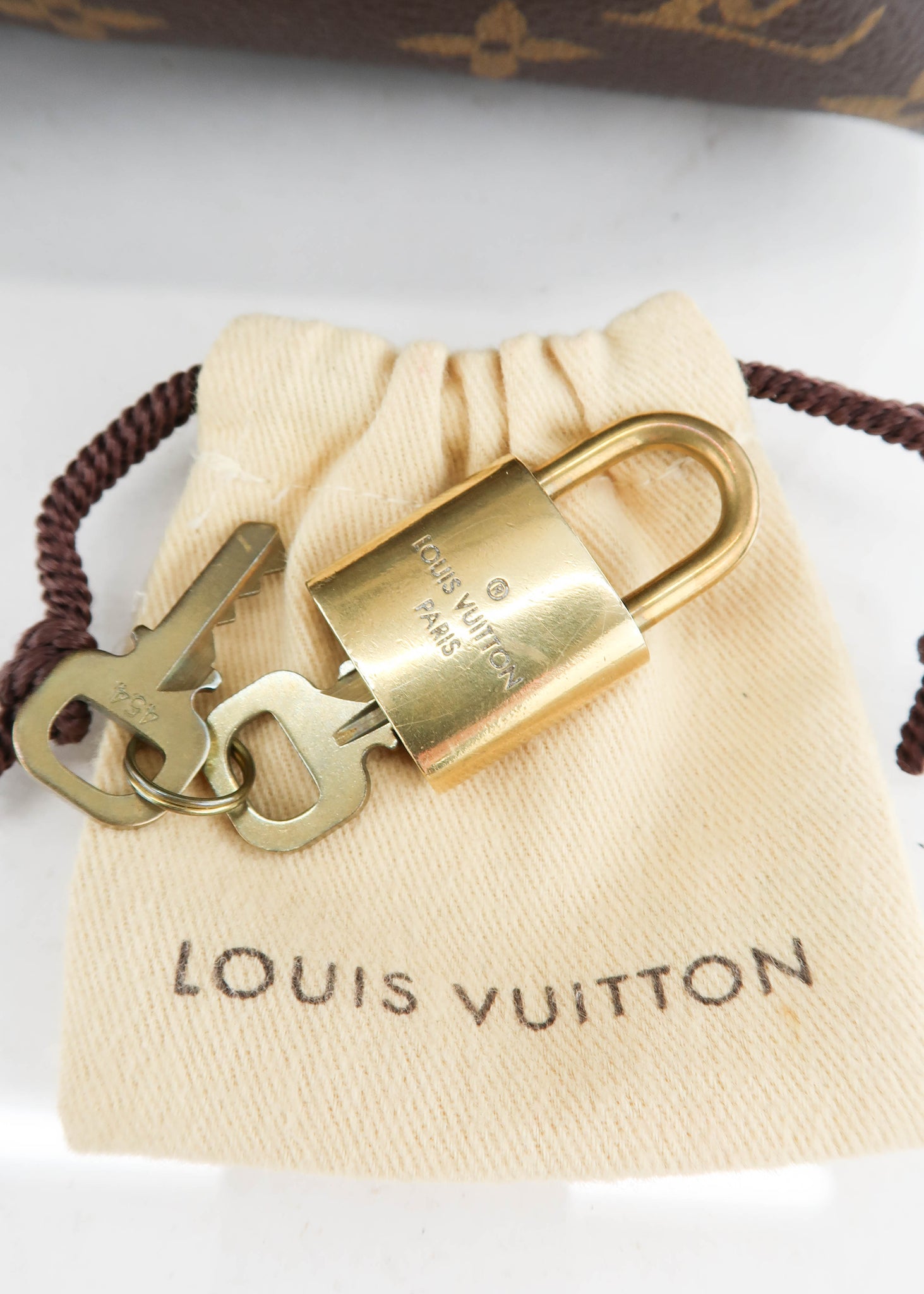 Louis Vuitton Monogram Speedy 30 Bandouliere – DAC