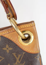 Load image into Gallery viewer, Louis Vuitton Monogram Galliera PM