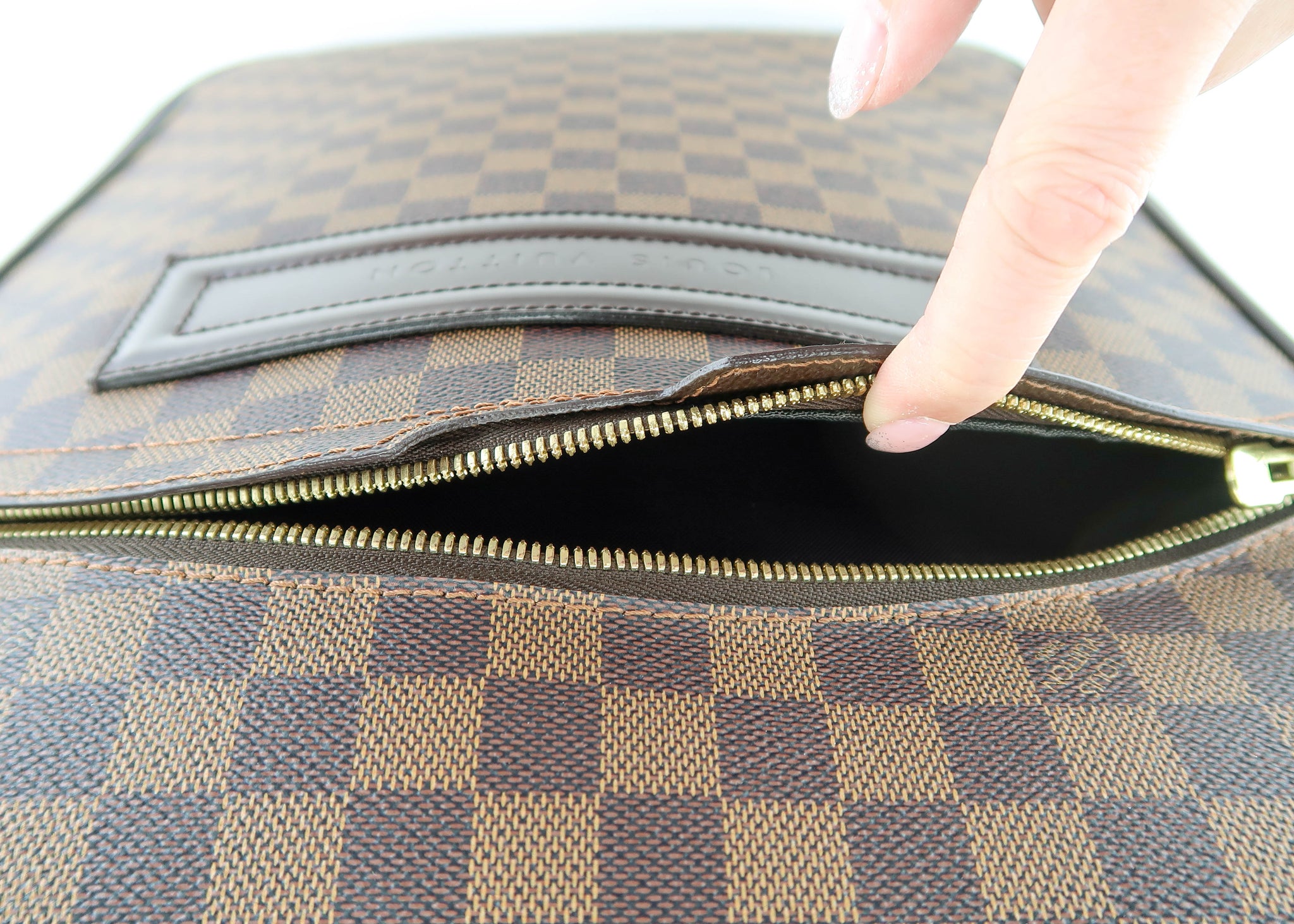 Louis Vuitton Pegase 45 Damier Ebene Canvas Suitcase – Re-Loved Luxury